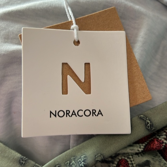 NORACORA TOP‎ - Picture 10 of 13